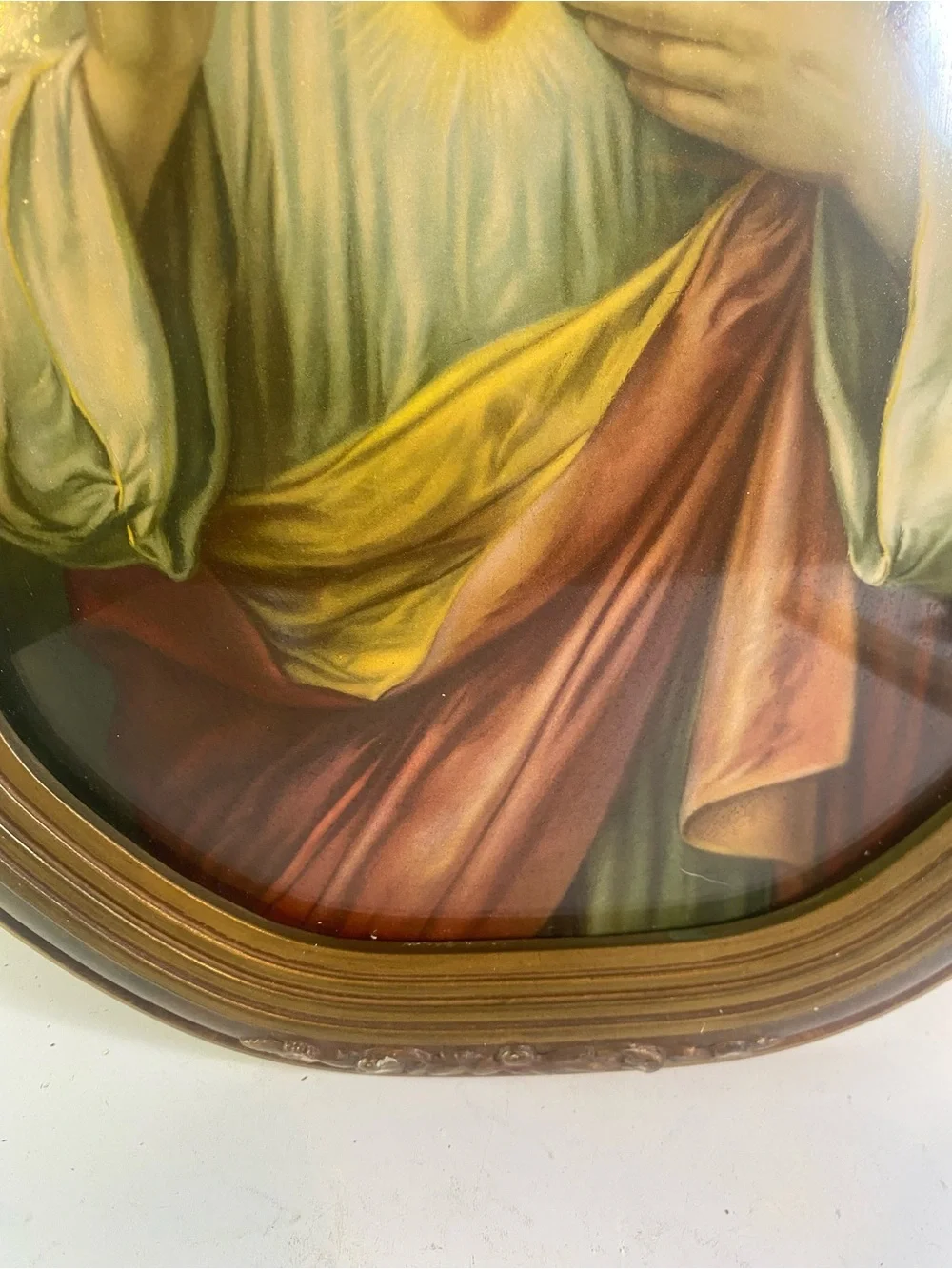 Vintage Lithograph Of The Sacred Heart Of Jesus Oval Frame Gesso Detail 12”x18” - Picture 6 of 16